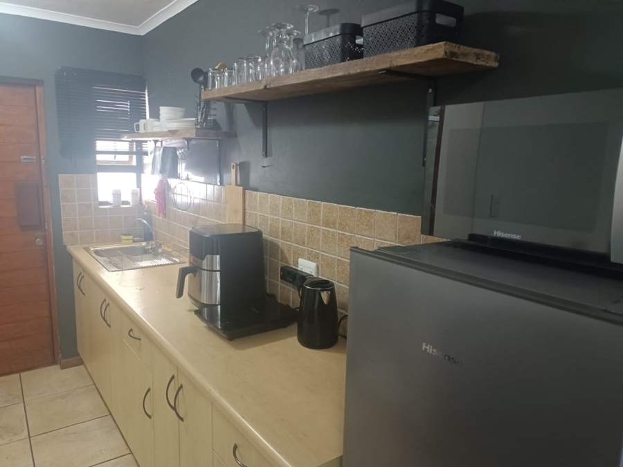 To Let 1 Bedroom Property for Rent in Ferreira Town Eastern Cape